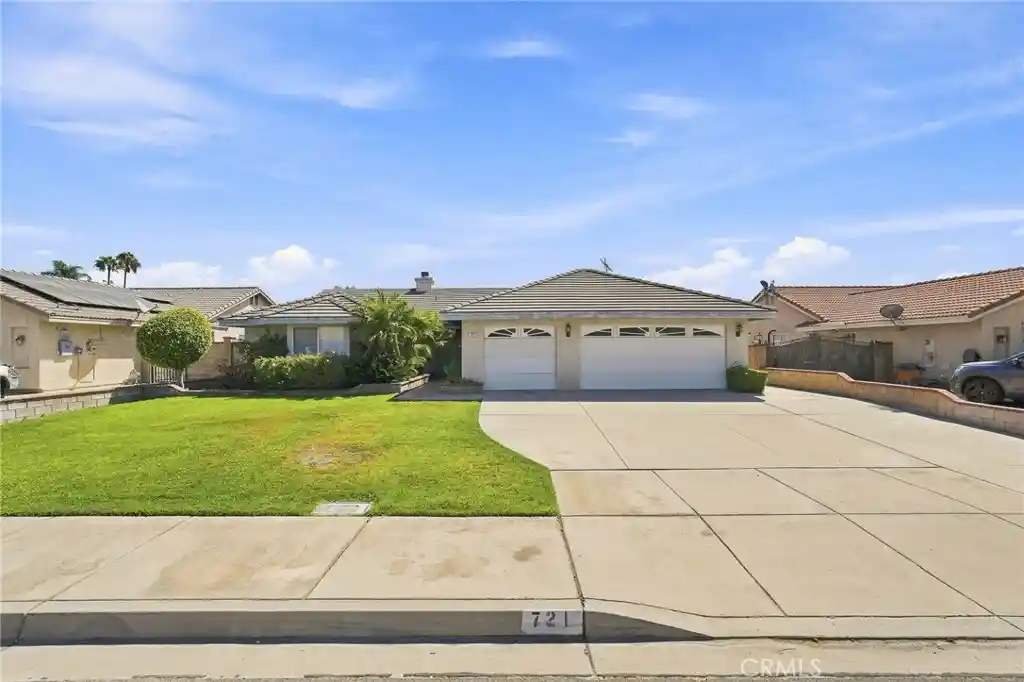 Single family home for sale at 721 N Sandalwood Ave, Rialto, CA 92376 | MLS# IV26203166