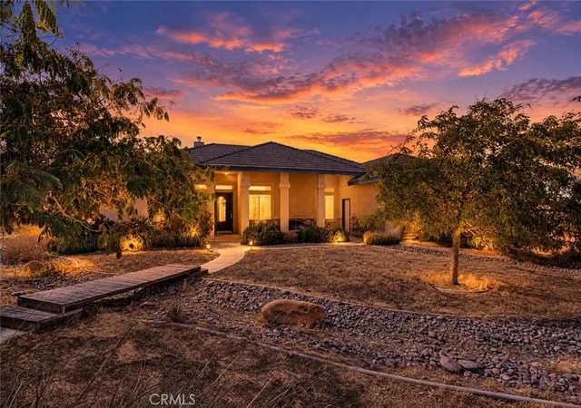 Photo 3 of Single family home for sale at 9550 Lucerne, Apple Valley, CA 92308 | MLS# HD26204817 | Listing updated on 2026-09-29
