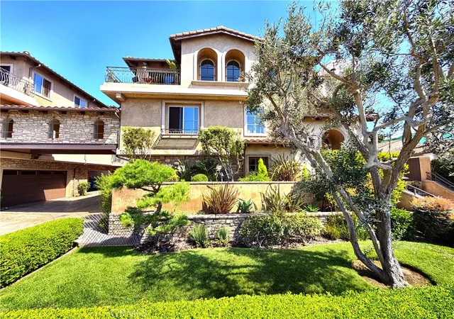 Photo 1 of Townhouse for sale at 706 S Pacific Coast, Redondo Beach, CA 90277 | MLS# SB26211513 | Listing updated on 2026-10-11