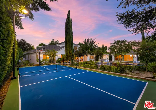 Photo 3 of Mansion for sale at 23334 Ostronic Dr, Woodland Hills, CA 91367 | MLS# 26991905 | Listing updated on 2026-10-06