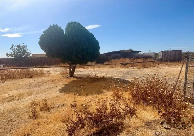 Photo 1 of Land for sale at 629 Santa Fe, Le Grand, CA 95333 | MLS# MC26210981 | Listing updated on 2026-10-07
