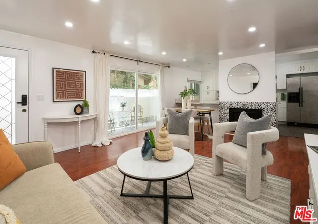 Condo for sale at 1917 11th Street #2, Santa Monica, CA 90404 | MLS# 26993179