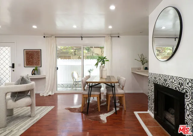 Listing Photo 5 - Condo for sale in building located at 1917 11Th St, Santa Monica, CA 90404 - Unit #2