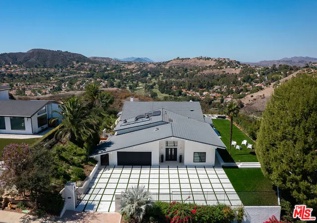 Photo 2 of Single family home for sale at 23935 Park Belmonte, Calabasas, CA 91302 | MLS# 26986577 | Listing updated on 2026-10-06