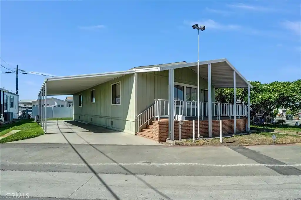 Manufactured home for sale at 25 Elm Via, Anaheim, CA 92801 | MLS# PW26211593