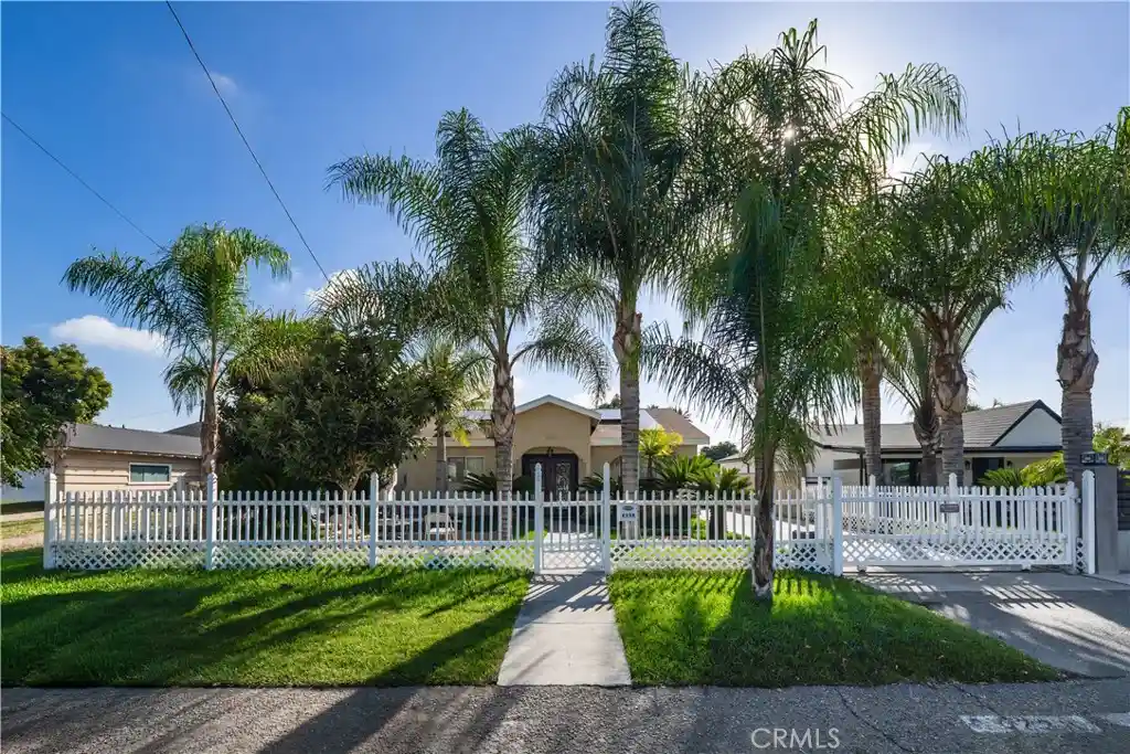 Photo 1 of Single family home for sale at 6238 Longridge Ave, Van Nuys, CA 91401 | MLS# SR26211579 | Listing updated on 2026-10-25