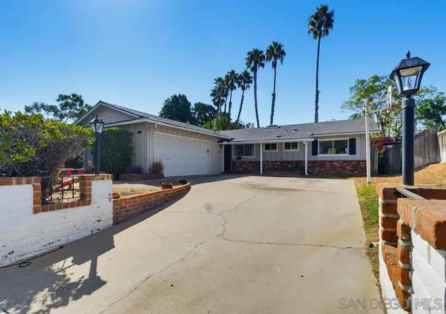 Photo 3 of Sale Pending at 2923 Renault, San Diego, CA 92122 | MLS# 260023666SD | Listing updated on 2026-10-07