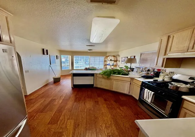 Photo 3 of Single family home for sale at 195 Eunice Cir, Blythe, CA 92225 | MLS# 219153400DA | Listing updated on 2026-10-28