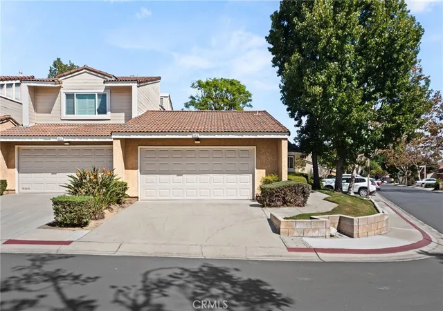 Photo 4 of Townhouse for sale at 8412 Autumn Leaf Dr, Rancho Cucamonga, CA 91730 | MLS# CV26211718 | Listing updated on 2026-10-02