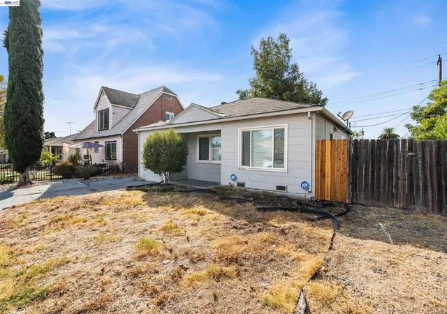 Photo 43 of Sale Pending at 2623 Ensenada Way, Sacramento, CA 95815 | MLS# 41149684 | Listing updated on 2026-10-09