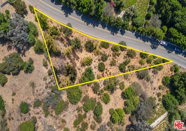 Photo 2 of Land for sale at 2813 Benedict Cyn Dr, Beverly Hills, CA 90210 | MLS# 26994285 | Listing updated on 2026-10-06