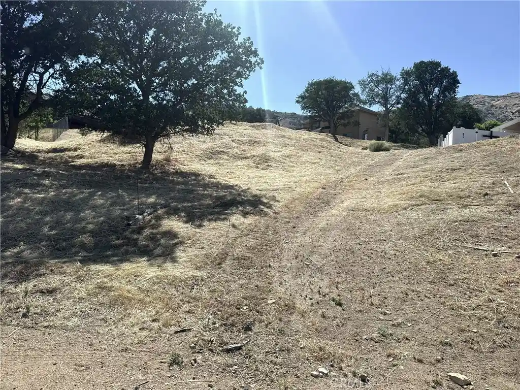 Photo 1 of Land for sale at 22801 Retreat Pl, Tehachapi, CA 93561 | MLS# PW26211684 | Listing updated on 2026-10-22