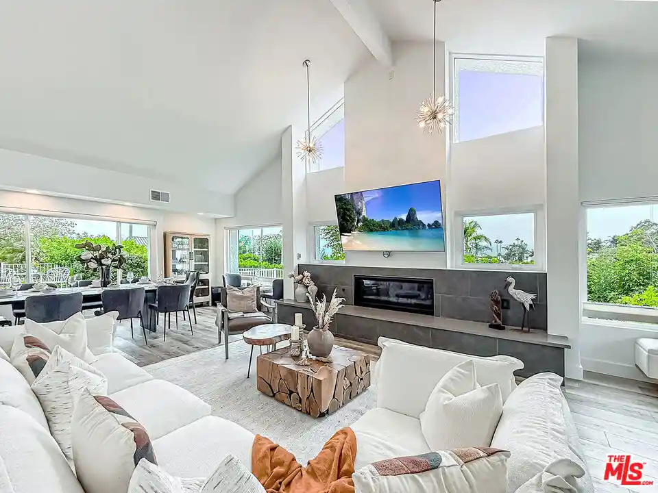 Photo 1 of Single family home for sale at 3536 Malibu Country Dr, Malibu, CA 90265 | MLS# 26993611 | Listing updated on 2026-10-21