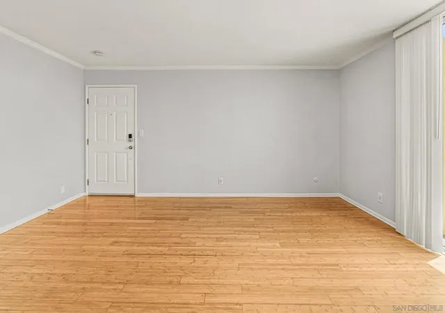 Listing Photo 4 - Condo for sale in building located at 6555 Mount Ada, San Diego, CA 92111 - Unit #223