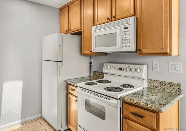 Listing Photo 5 - Condo for sale in building located at 6555 Mount Ada, San Diego, CA 92111 - Unit #223