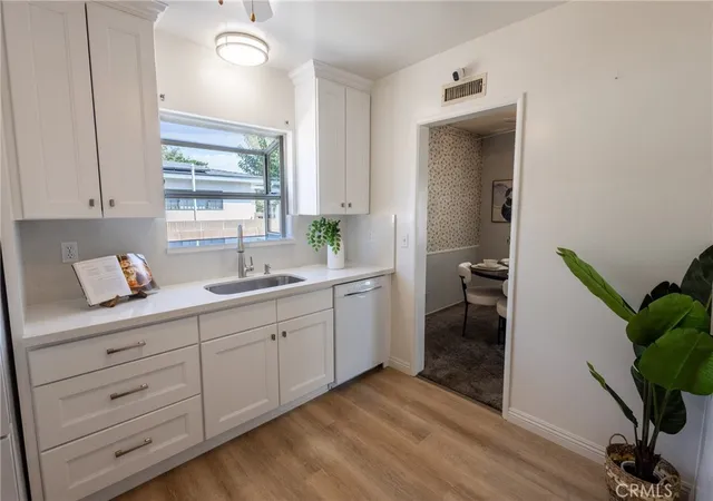 Photo 2 of Sale Pending at 1271 S Bender Ave, Glendora, CA 91740 | MLS# IG26208183 | Listing updated on 2026-10-07