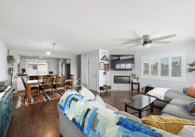 Listing Photo 4 - Condo for sale in building located at 3716 Fairlindo Wy, National City, CA 91950