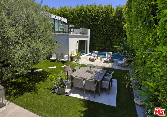 Photo 2 of Mansion for sale at 810 N Orlando Ave, West Hollywood, CA 90069 | MLS# 26993943 | Listing updated on 2026-10-07