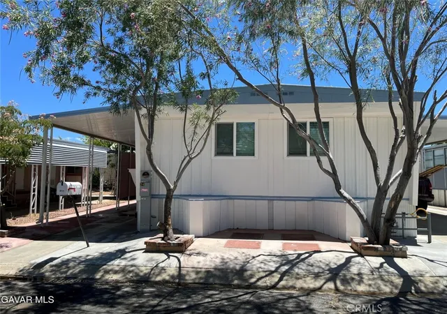 Photo 1 of Manufactured home for sale at 2550 E Ave I #34, Lancaster, CA 93535 | MLS# SR26211942 | Listing updated on 2026-09-29