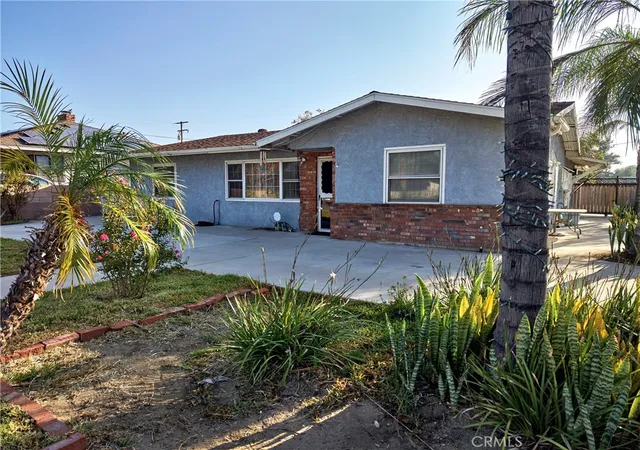 Photo 2 of Sale Pending at 9195 Alder Ave, Fontana, CA 92335 | MLS# IV26209696 | Listing updated on 2026-10-30