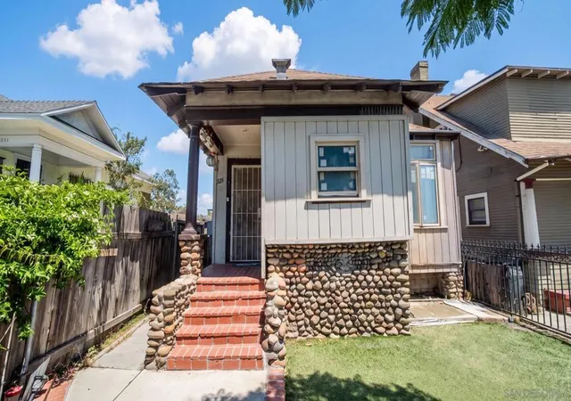 Photo 2 of Single family home for sale at 525 25th, San Diego, CA 92102 | MLS# 260023701SD | Listing updated on 2026-09-29