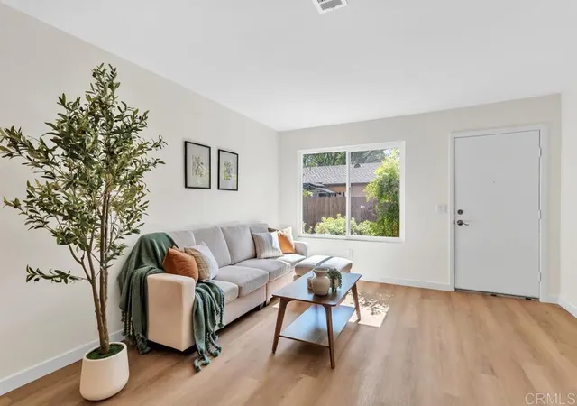Listing Photo 3 - Condo for sale in building located at 10107 Peaceful Ct, Santee, CA 92071