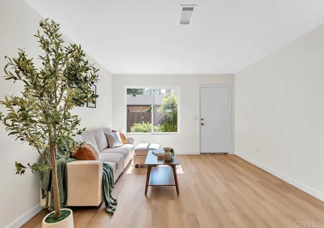 Listing Photo 4 - Condo for sale in building located at 10107 Peaceful Ct, Santee, CA 92071