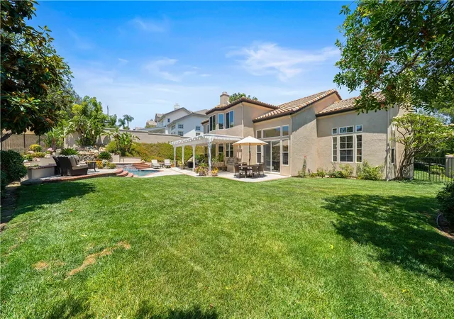 Photo 1 of Single family home for sale at 5919 County Oak Rd, Woodland Hills, CA 91367 | MLS# SR26211282 | Listing updated on 2026-10-12