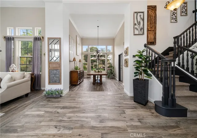 Photo 3 of Single family home for sale at 5919 County Oak Rd, Woodland Hills, CA 91367 | MLS# SR26211282 | Listing updated on 2026-10-12