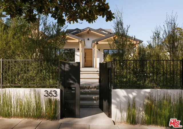 Photo 2 of Single family home for sale at 363 22nd Street, Santa Monica, CA 90402 | MLS# 26994377 | Listing updated on 2026-10-07