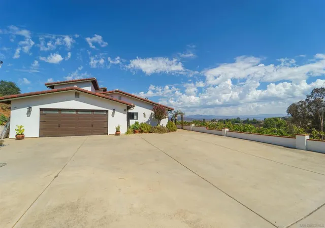 Photo 3 of Single family home for sale at 17522 Rancho De Carole Rd, Ramona, CA 92065 | MLS# 260023707SD | Listing updated on 2026-09-29