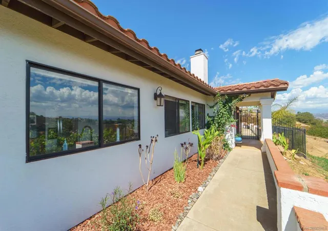 Photo 4 of Single family home for sale at 17522 Rancho De Carole Rd, Ramona, CA 92065 | MLS# 260023707SD | Listing updated on 2026-09-29