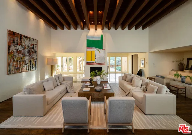 Photo 3 of Mansion for sale at 223 N Carmelina Ave, Los Angeles, CA 90049 | MLS# 26989257 | Listing updated on 2026-10-09