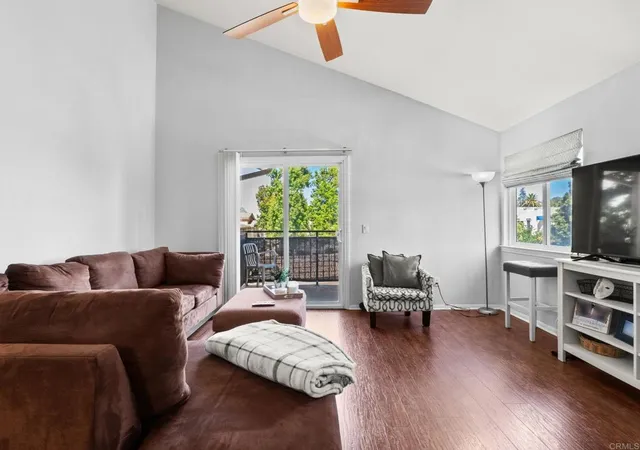 Listing Photo 5 - Condo for sale in building located at 495 San Pasqual Vly Rd, Escondido, CA 92027 - Unit #116