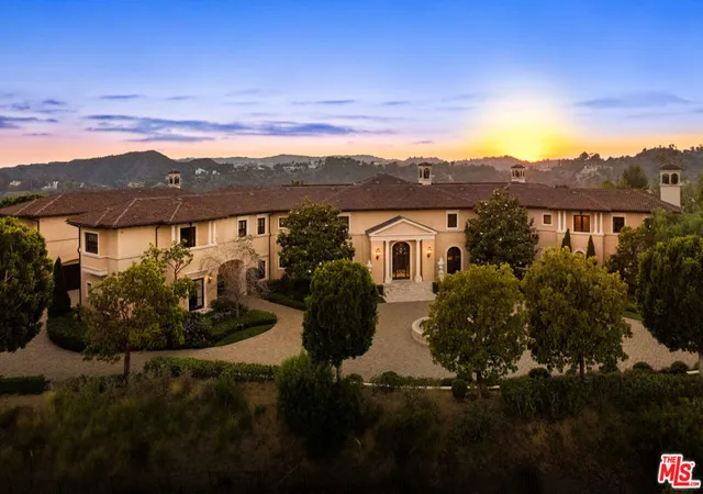 Photo 3 of Mansion for sale at 10 Beverly Ridge Ter, Beverly Hills, CA 90210 | MLS# 26989621 | Listing updated on 2026-10-08