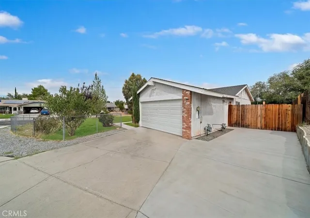 Photo 1 of Single family home for sale at 14399 Navarro Ct, Victorville, CA 92395 | MLS# CV26197375 | Listing updated on 2026-09-30