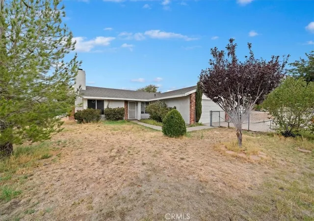 Photo 3 of Single family home for sale at 14399 Navarro Ct, Victorville, CA 92395 | MLS# CV26197375 | Listing updated on 2026-09-30