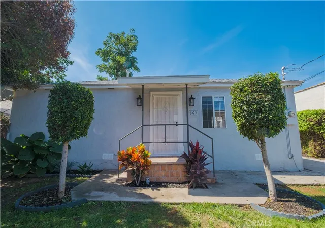 Photo 2 of Single family home for sale at 609 N Crane Ave, Compton, CA 90221 | MLS# DW26211465 | Listing updated on 2026-10-12