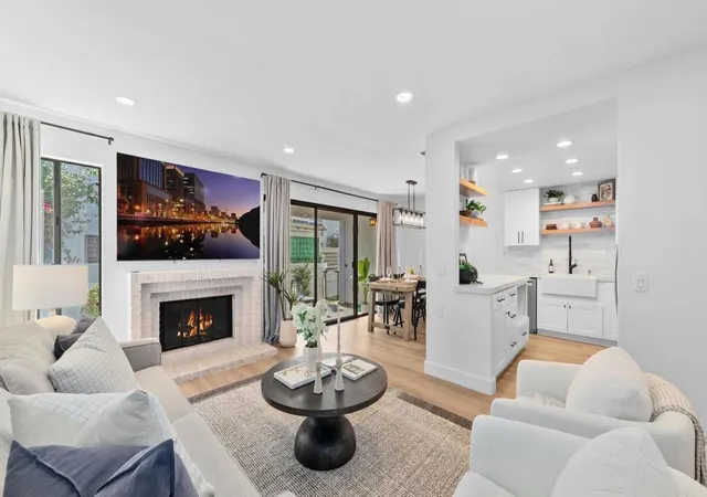 Listing Photo 1 - Condo for sale in building located at 532 1/2 Via De La Valle, Solana Beach, CA 92075