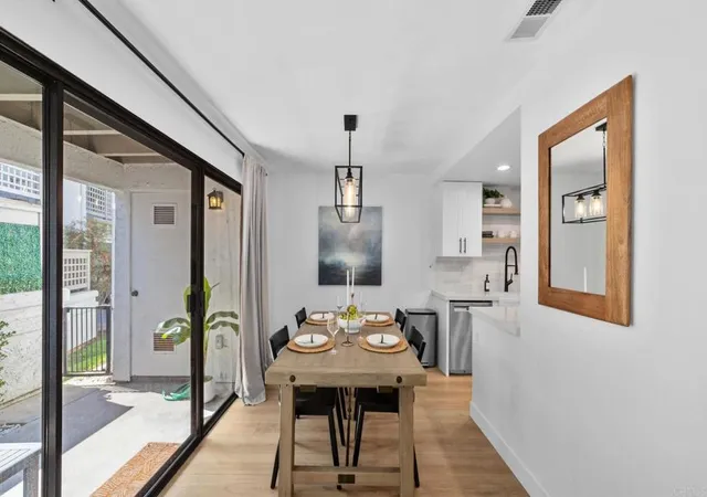 Listing Photo 5 - Condo for sale in building located at 532 1/2 Via De La Valle, Solana Beach, CA 92075