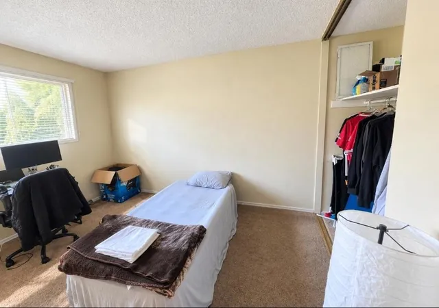 Listing Photo 4 - Condo for sale in building located at 1772 N Widdows Wy, Orange, CA 92865 - Unit #1