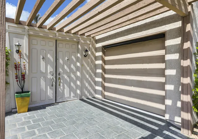 Listing Photo 5 - Condo for sale in building located at 43289 Lacovia Dr, Bermuda Dunes, CA 92203