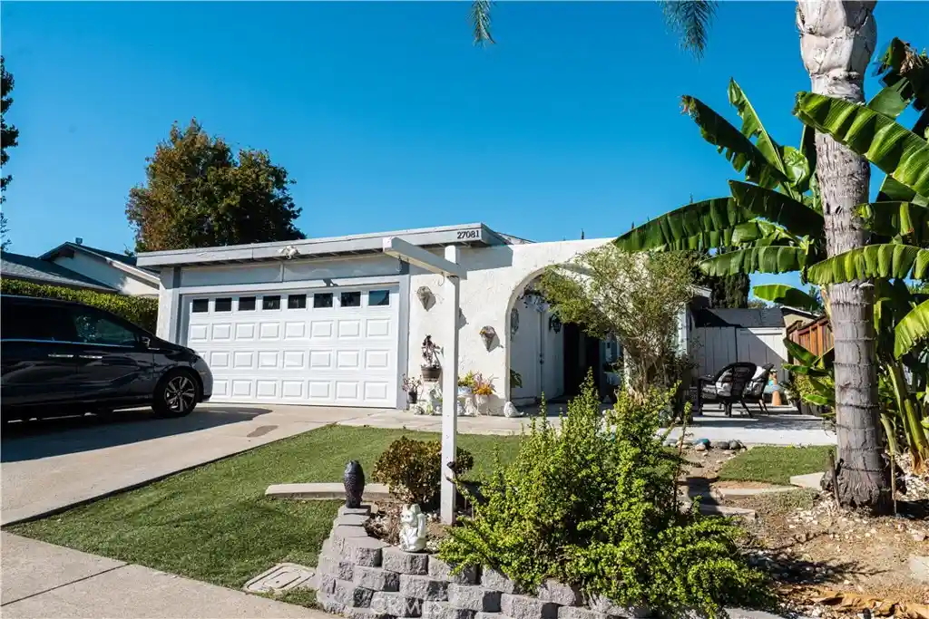 Photo 1 of Single family home for sale at 27081 Sombras, Mission Viejo, CA 92692 | MLS# PW26212271 | Listing updated on 2026-10-25