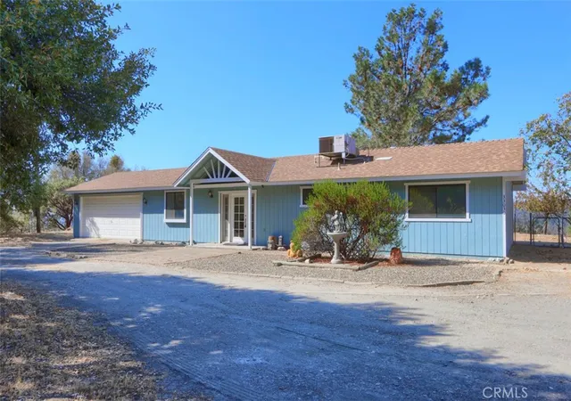 Single family home for sale at 33030 Road 233, North Fork, CA 93643 | MLS# FR26212322