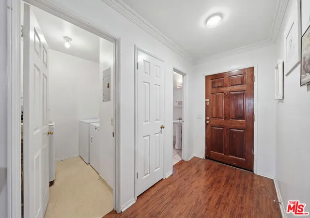 Photo 2 of Condo for sale at 2325 20th Street #3, Santa Monica, CA 90405 | MLS# 26985323 | Listing updated on 2026-10-01