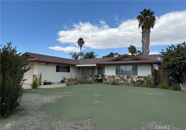 Photo 2 of Single family home for sale at 672 Central Ave W, Hemet, CA 92543 | MLS# SW26212354 | Listing updated on 2026-09-30