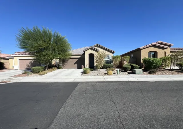 Single family home for sale at 43842 Treviso Dr, Indio, CA 92203 | MLS# 219153436DA