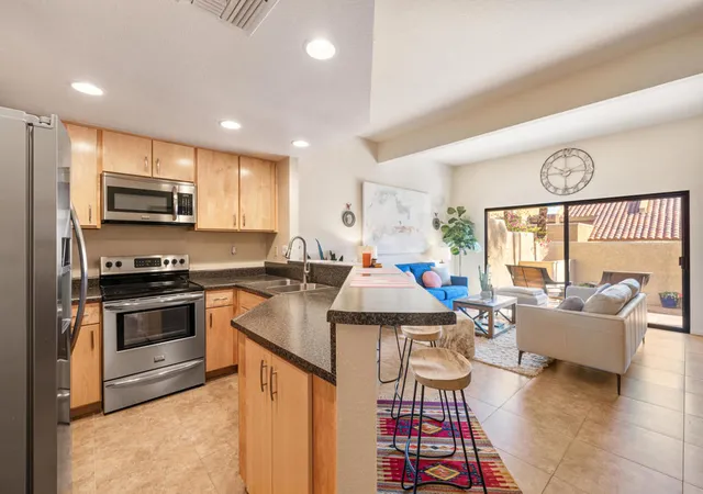 Listing Photo 4 - Condo for sale in building located at 73437 Foxtail Ln, Palm Desert, CA 92260