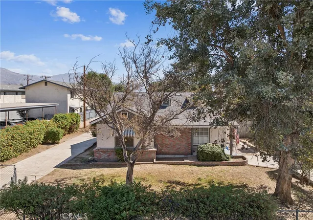 Photo 2 of House for sale at 6925 Barton, San Bernardino, CA 92404 | MLS# IG26212382 | Listing updated on 2026-09-30