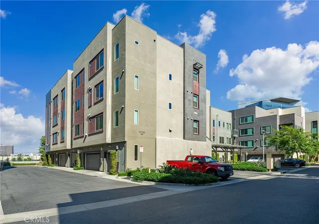 Photo 43 of Condo for sale at 127 Bowery, Irvine, CA 92612 | MLS# OC26211707 | Listing updated on 2026-10-04